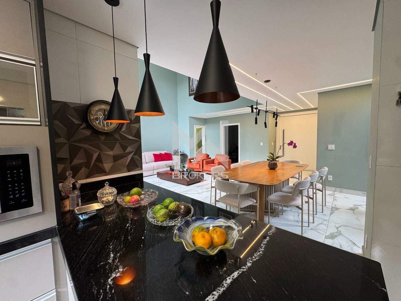 Casa em Condomínio à venda no Loteamento Recanto dos Paturis: Cozinha integrada