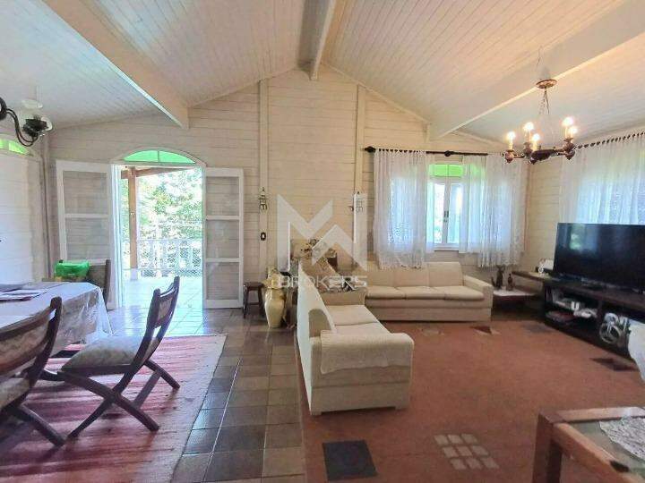 Casa em Condomínio à venda no Condomínio Marambaia: Sala de estar e jantar