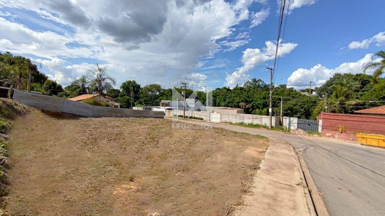 Terreno à venda no Pinheirinho: 