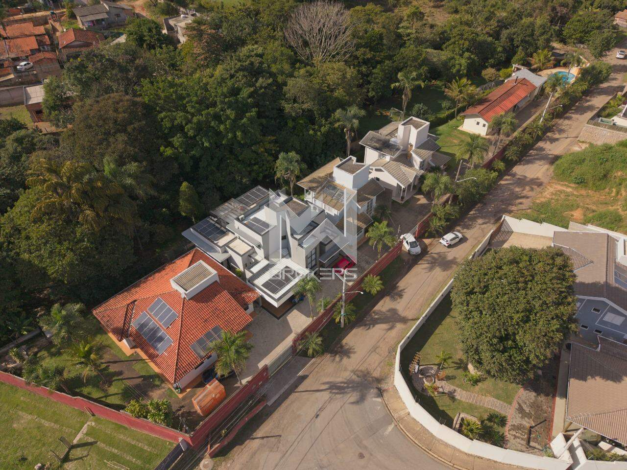 Terreno à venda no Pinheirinho: 