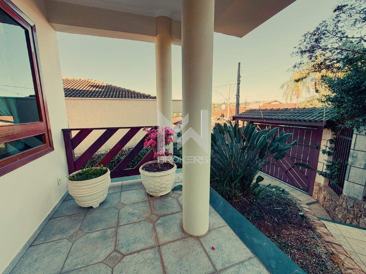 Casa para aluguel no Bosque: Entrada
