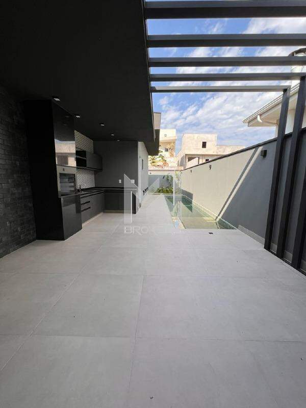 Casa em Condomínio à venda no Swiss Park: Piscina