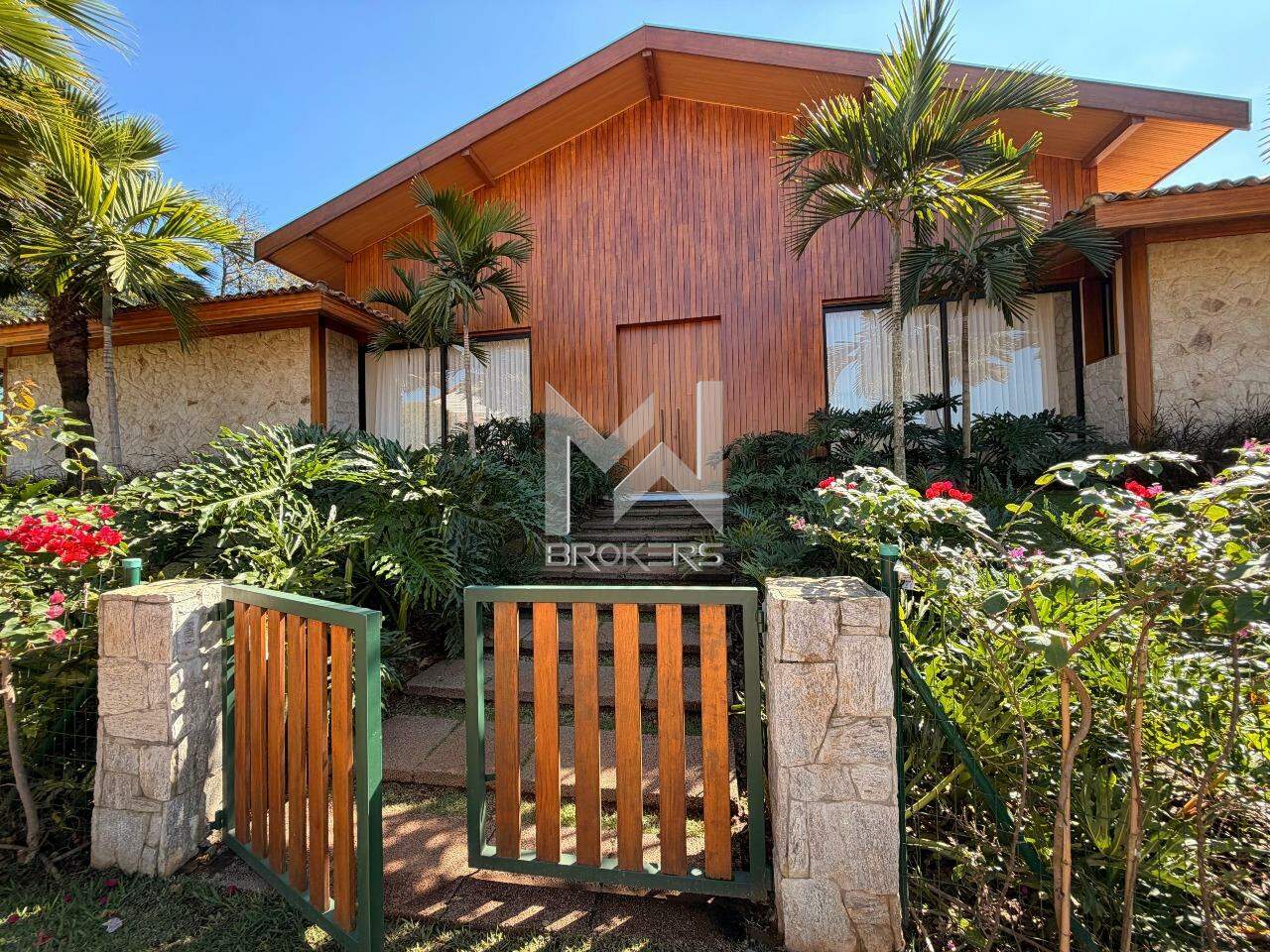 Casa em Condomínio à venda no Fazenda Santo Antonio Haras Larissa: Entrada