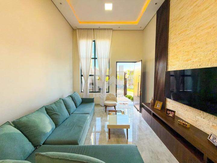Casa à venda no Bosque: Sala de estar