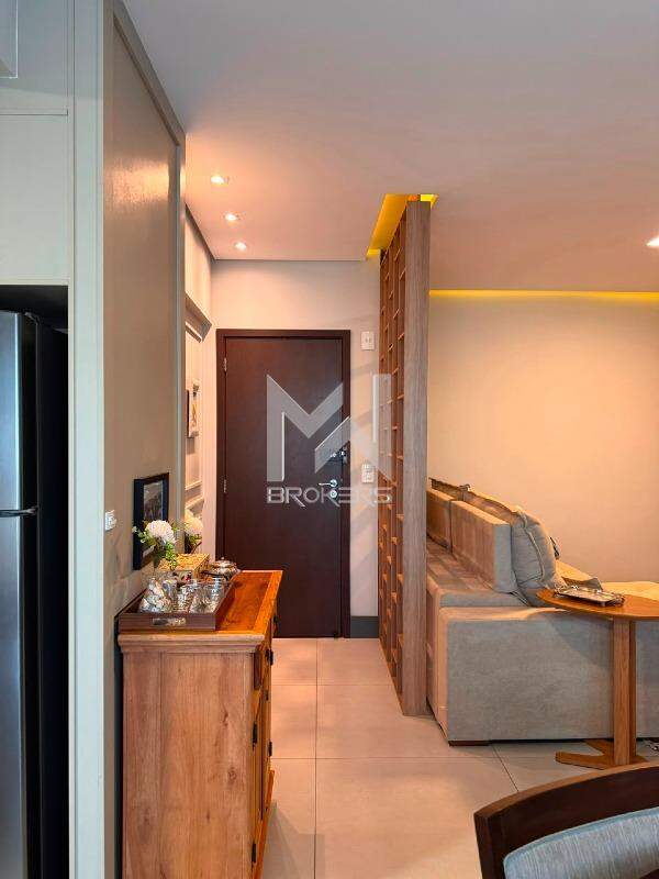 Apartamento à venda no Vila Embaré: Entrada