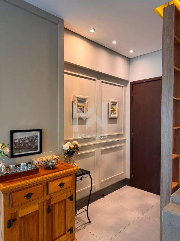 Apartamento à venda no Vila Embaré: Entrada