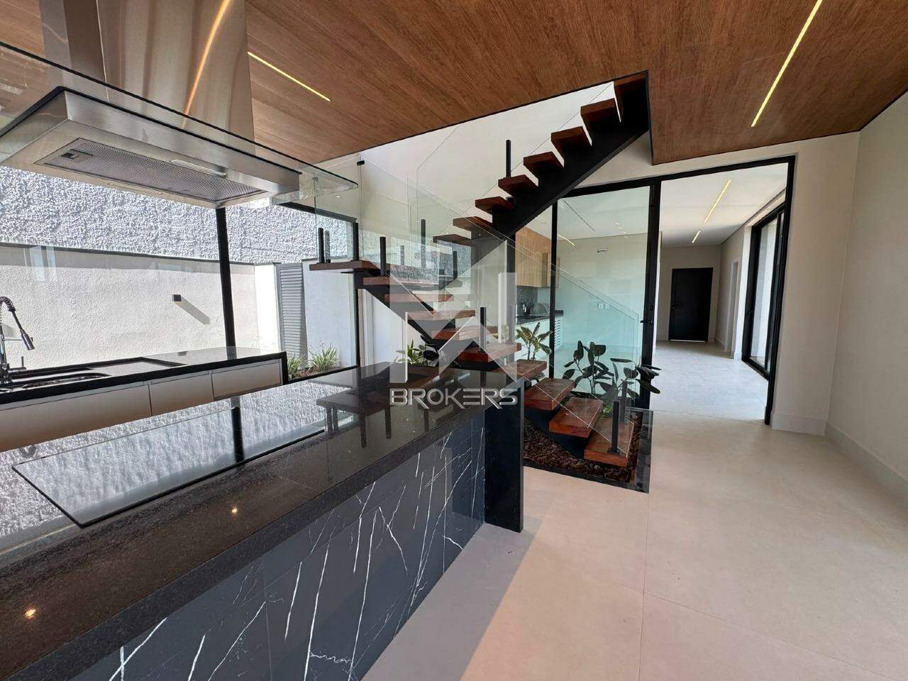 Casa em Condomínio à venda no Santa Cândida: 