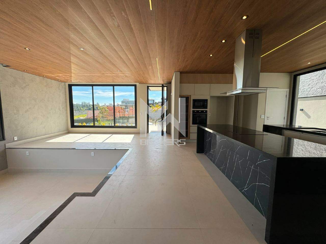 Casa em Condomínio à venda no Santa Cândida: 