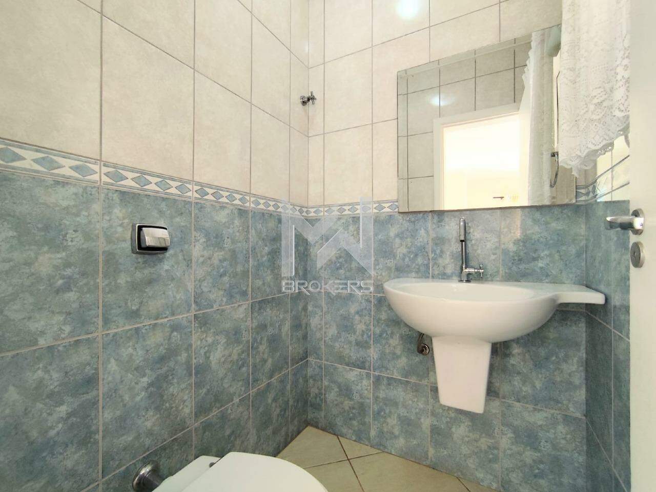 Casa em Condomínio à venda no Pinheirinho: 