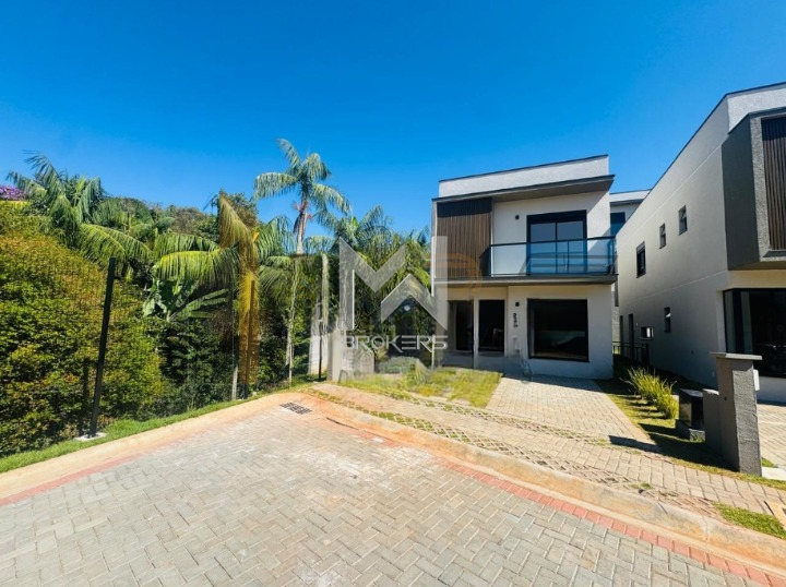 Casa em Condomínio para aluguel no Bosque: fachada