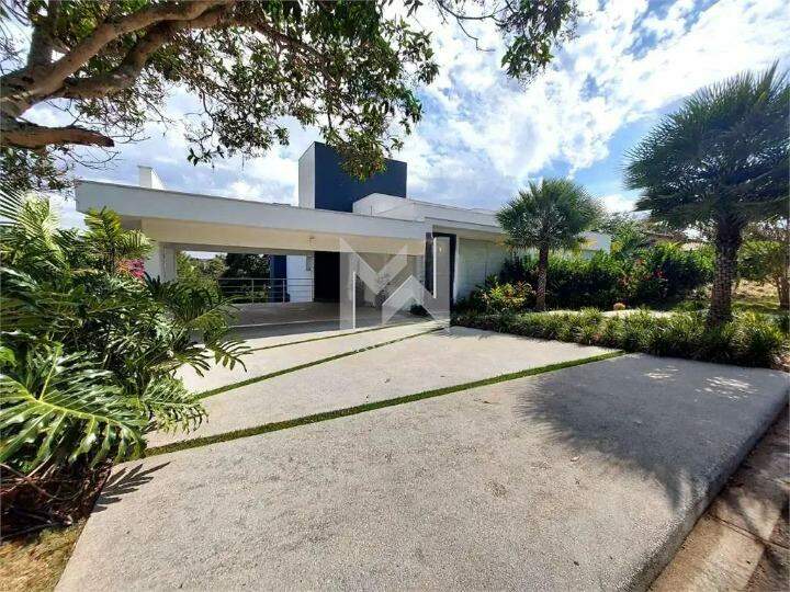 Casa em Condomínio à venda no Condomínio Jardim Primavera: Fachada