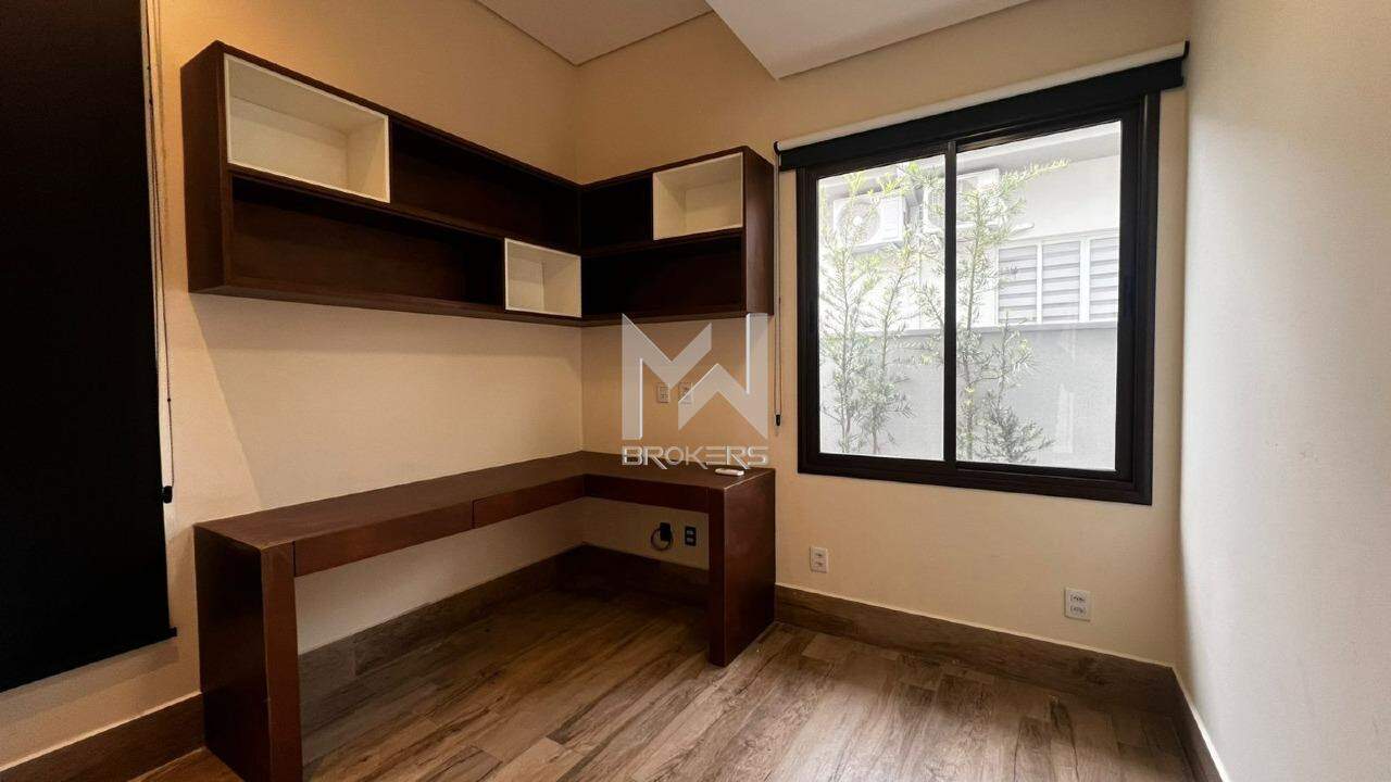 Casa em Condomínio à venda no Condomínio Terras de São Francisco: Escritorio  
