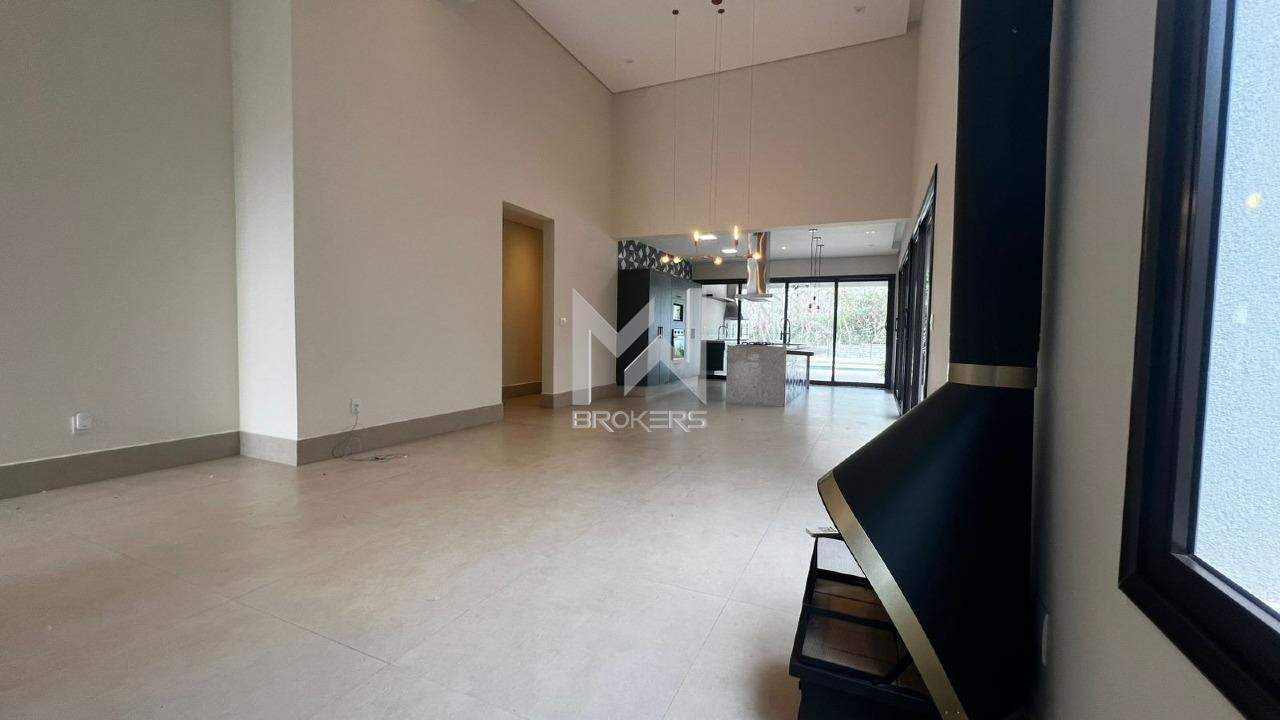 Casa em Condomínio à venda no Condomínio Terras de São Francisco: sala de estar