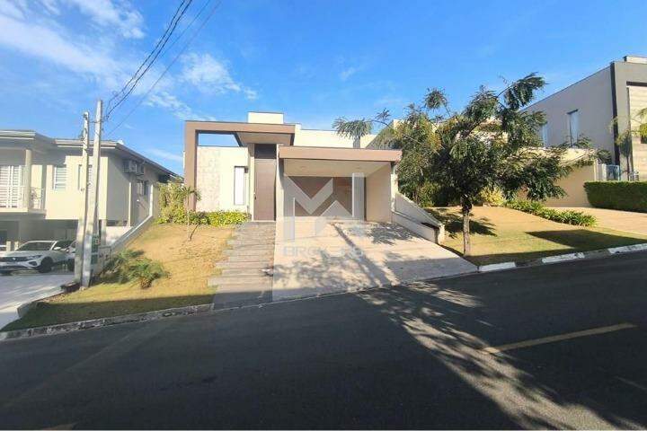 Casa em Condomínio à venda no Condomínio Terras de São Francisco: fachada
