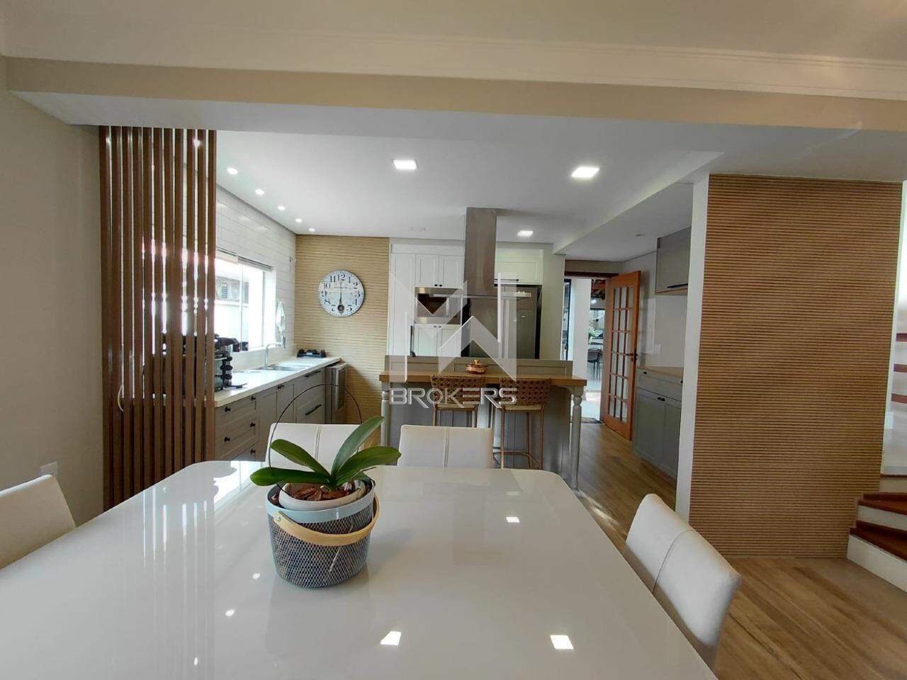 Casa em Condomínio à venda no Jardim Europa: Visão sala de jantar e cozinha
