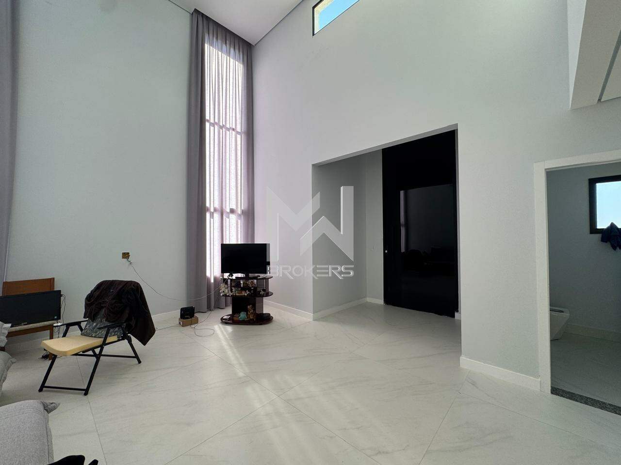 Casa em Condomínio à venda no Swiss Park: Sala de estar