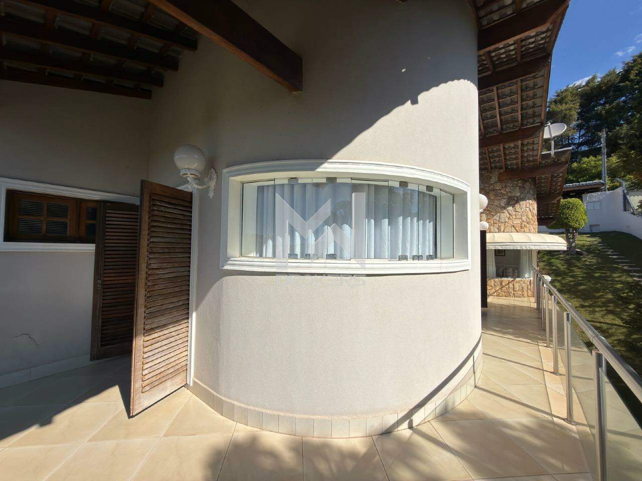 Casa para aluguel no Condomínio Chácaras do Lago: entrada
