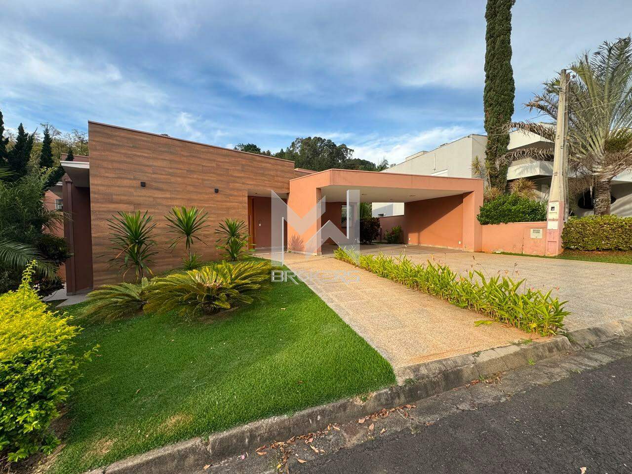 Casa em Condomínio para aluguel no Bosque: Fachada