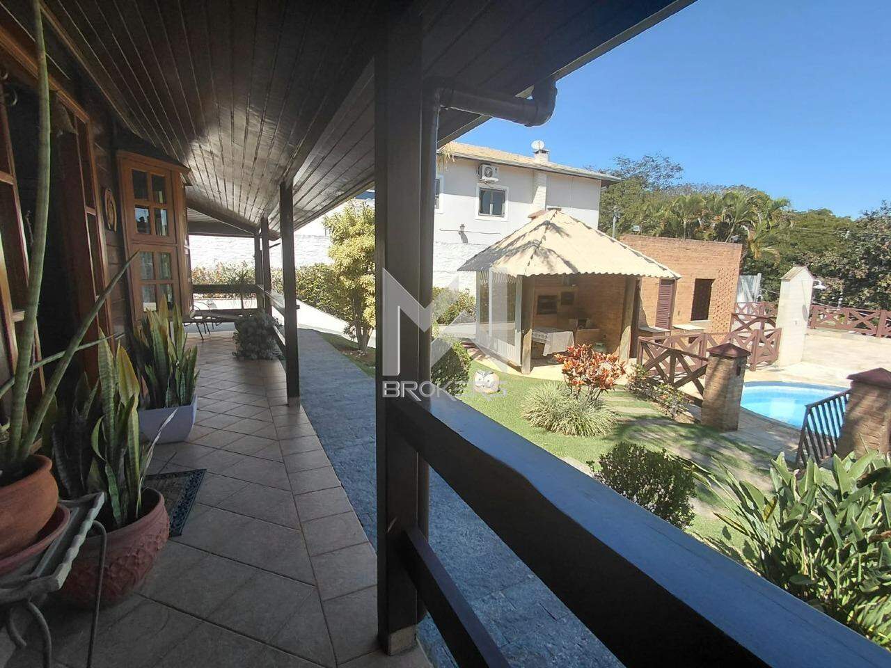 Casa em Condomínio para aluguel no Vista Alegre: Varanda