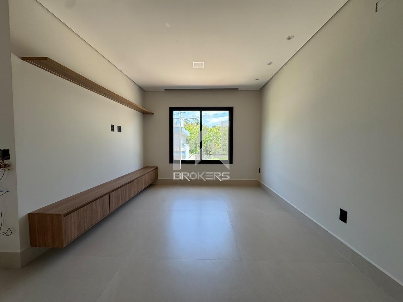 Casa em Condomínio à venda no Residencial Bosque da Mata: sala de tv