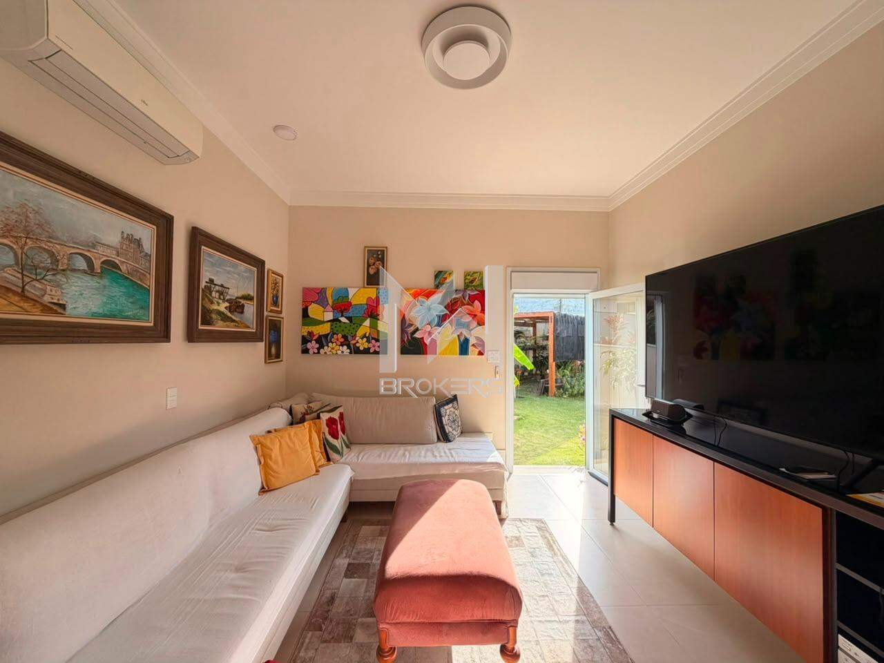 Casa em Condomínio para aluguel no Monte Alegre: Sala de TV
