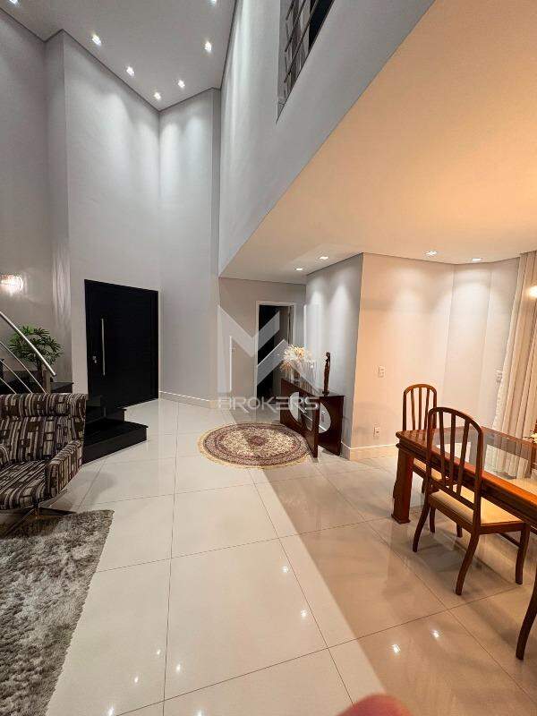 Casa em Condomínio à venda no Villaggio San Marco: Living