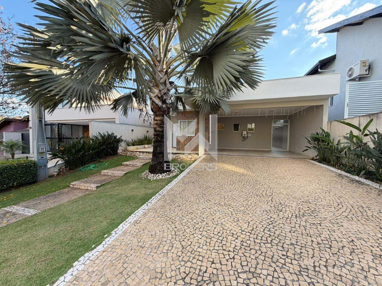 Casa em Condomínio à venda no Residencial Delle Stelle: Fachada