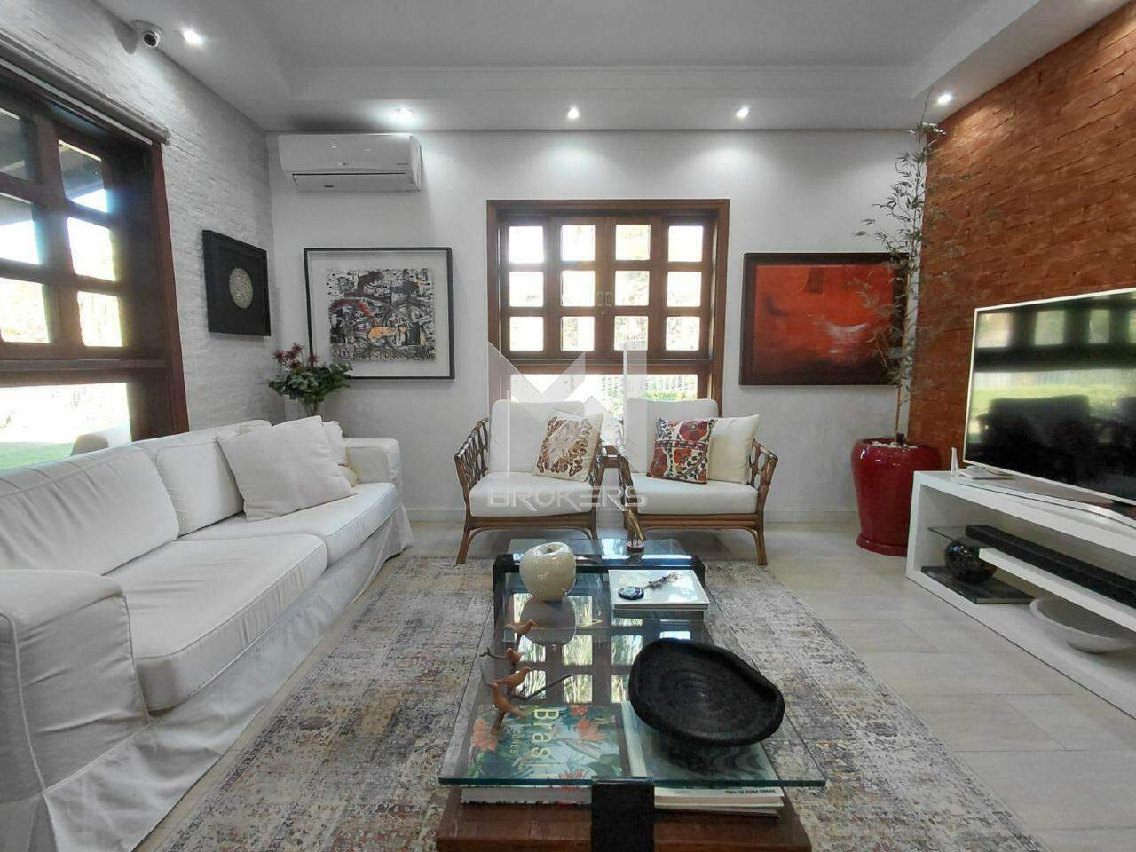 Casa à venda no Recanto das Canjaranas: Sala de TV