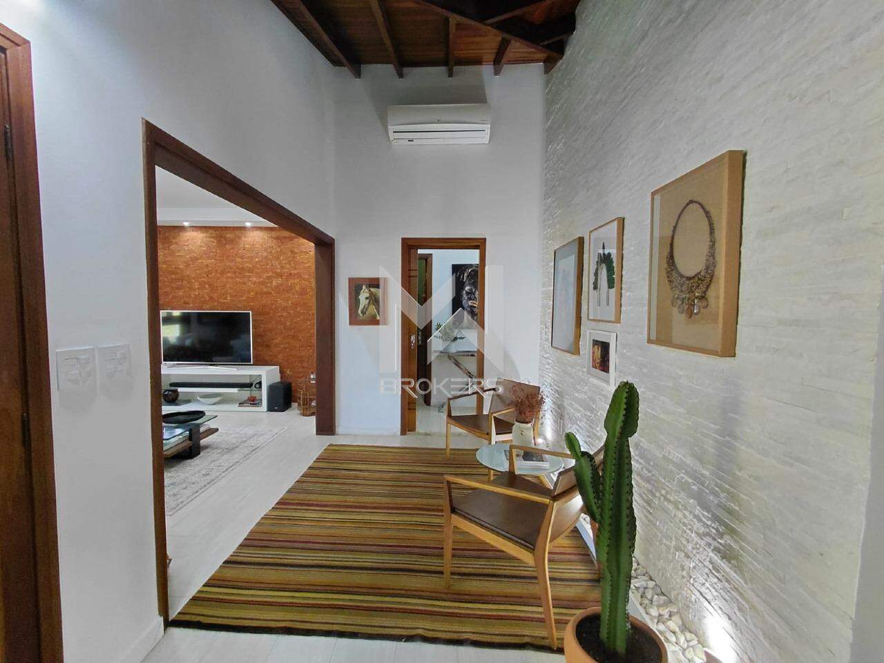 Casa à venda no Recanto das Canjaranas: Visão salas de TV e estar