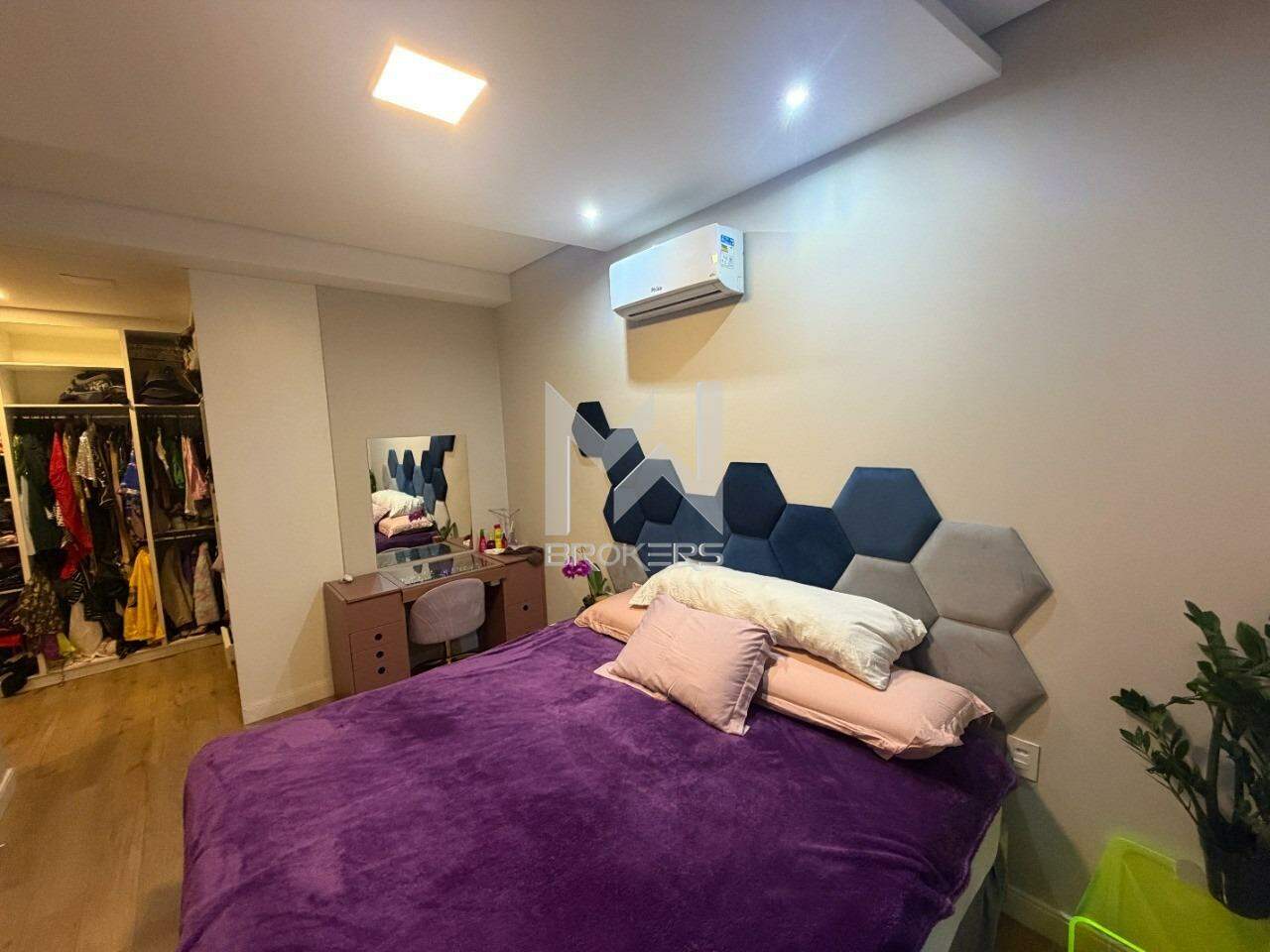 Casa em Condomínio para aluguel no Chácaras Alpina: 