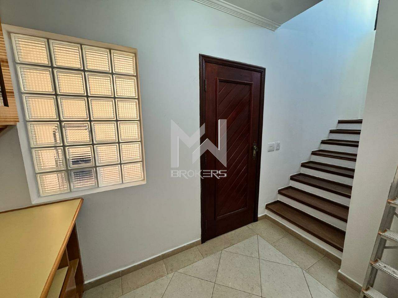 Casa em Condomínio à venda no Vilagge Capricio: Escada