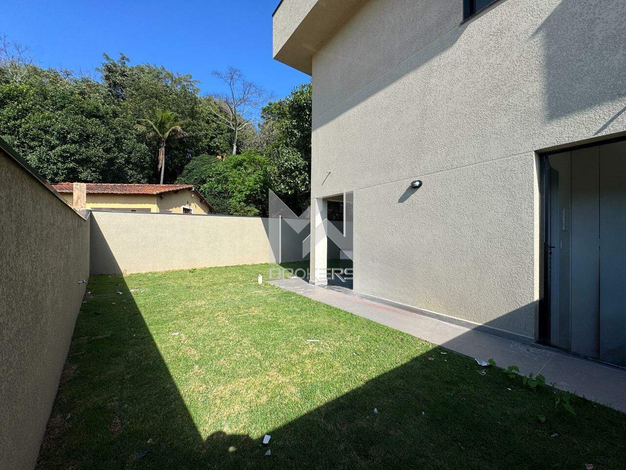 Casa em Condomínio para aluguel no Vila Omizollo: Quintal