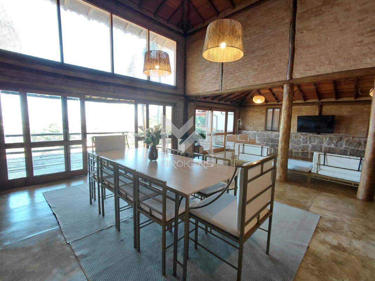 Casa em Condomínio para aluguel no Condomínio Alpes de Vinhedo: Vista salas