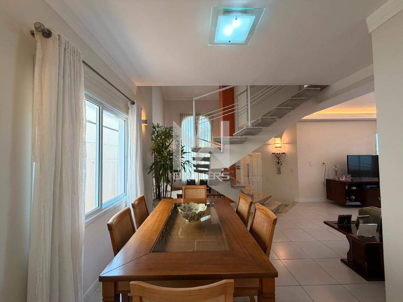 Casa em Condomínio à venda no Condomínio Residencial Morada das Nascentes: Living