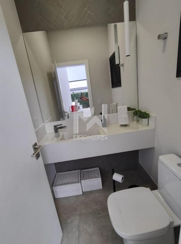 Casa em Condomínio à venda no Swiss Park: Lavabo