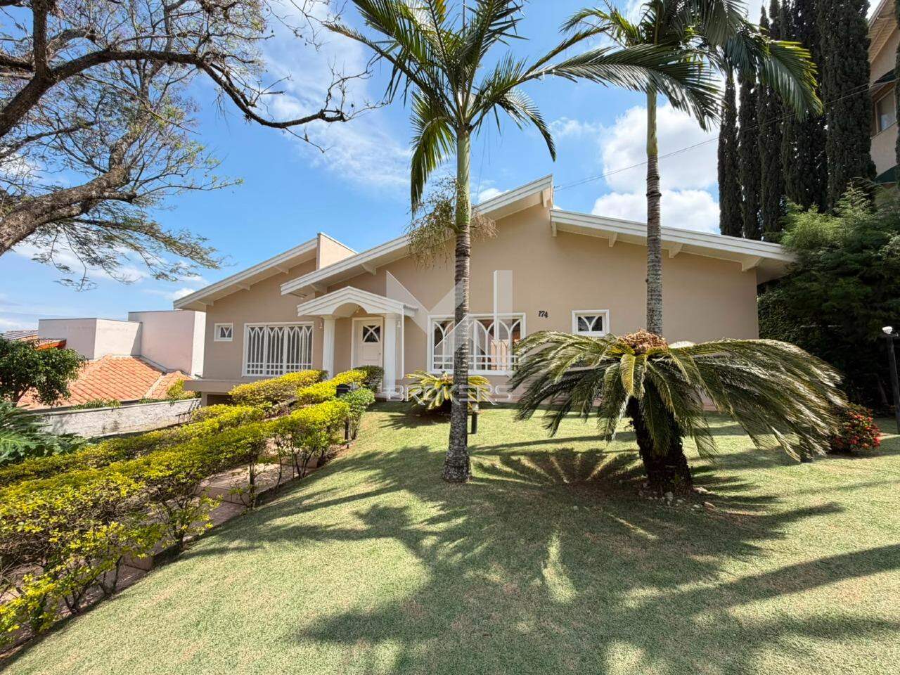 Casa em Condomínio à venda no Marambaia: Fachada