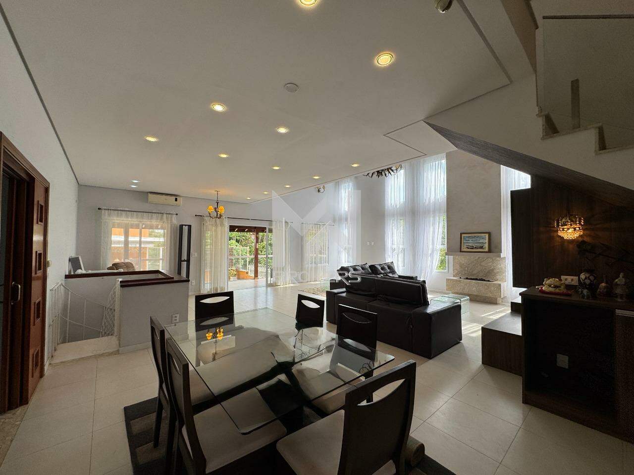 Casa em Condomínio para aluguel no Bosque: Sala de Jantar