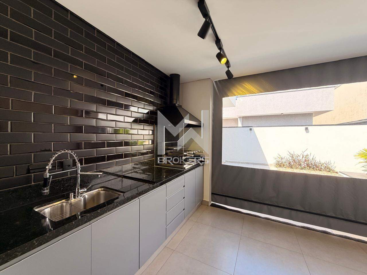 Casa em Condomínio à venda no Chácaras Alpina: Área Gourmet