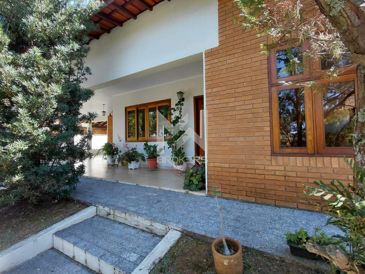 Casa em Condomínio à venda no Condomínio Jardim Paulista I: FACHADA