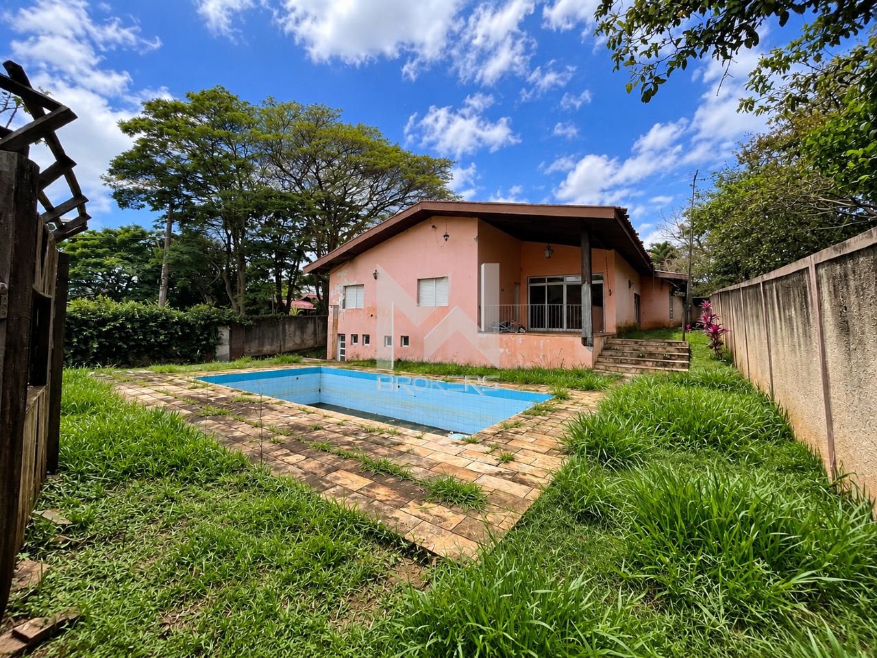 Casa à venda no Bosque: fundos