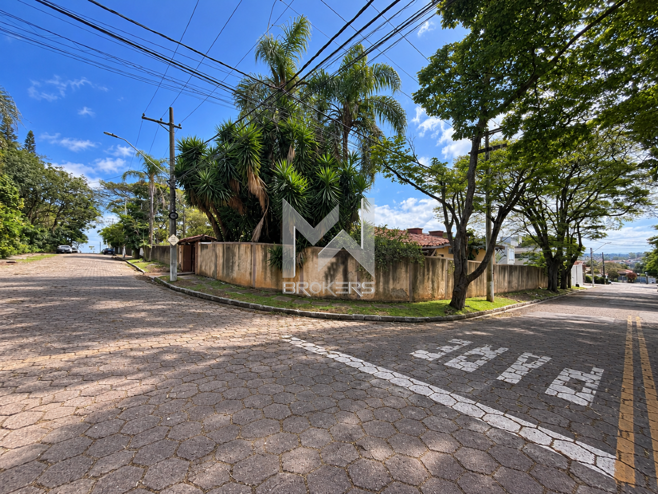 Casa à venda no Bosque: rua