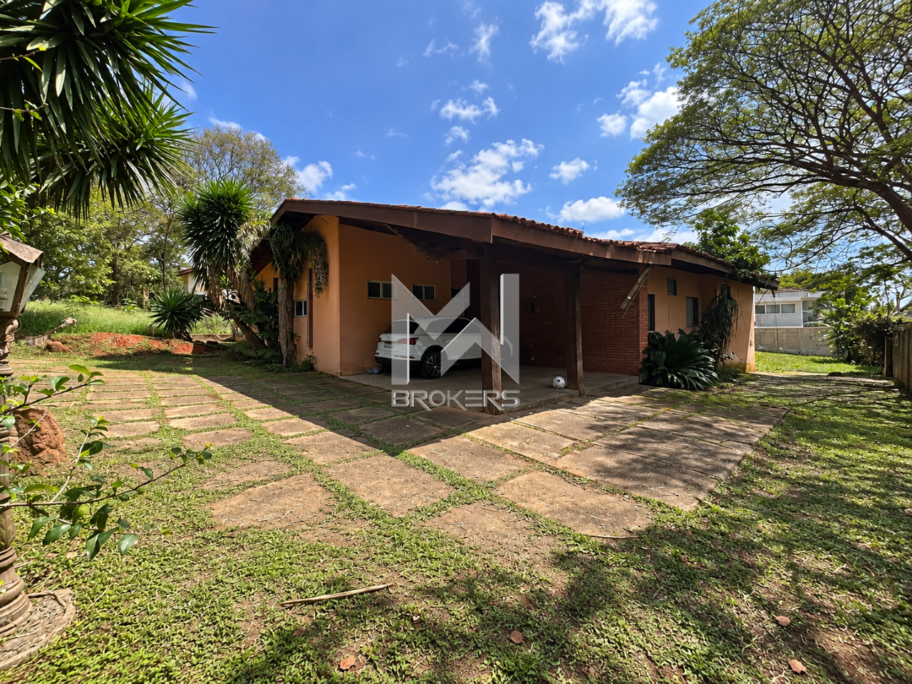 Casa à venda no Bosque: frente