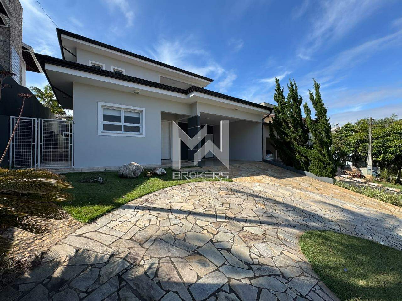 Casa em Condomínio para aluguel no Condomínio Terras de São Francisco: Fachada