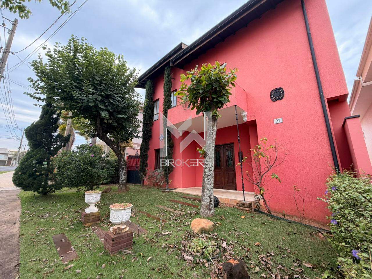 Casa em Condomínio para aluguel no Swiss Park: Fachada