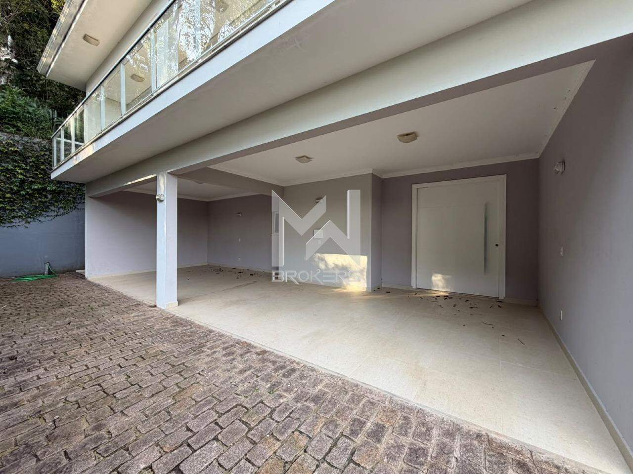 Casa em Condomínio à venda no Chácara Flora: Garagem