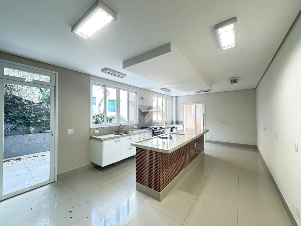 Casa em Condomínio à venda no Chácara Flora: Cozinha