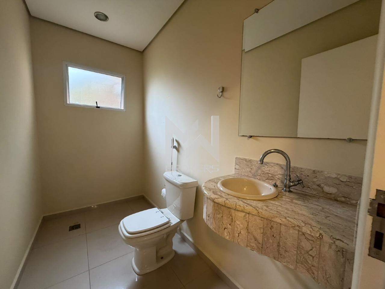 Casa em Condomínio para aluguel no Bosque: Lavabo