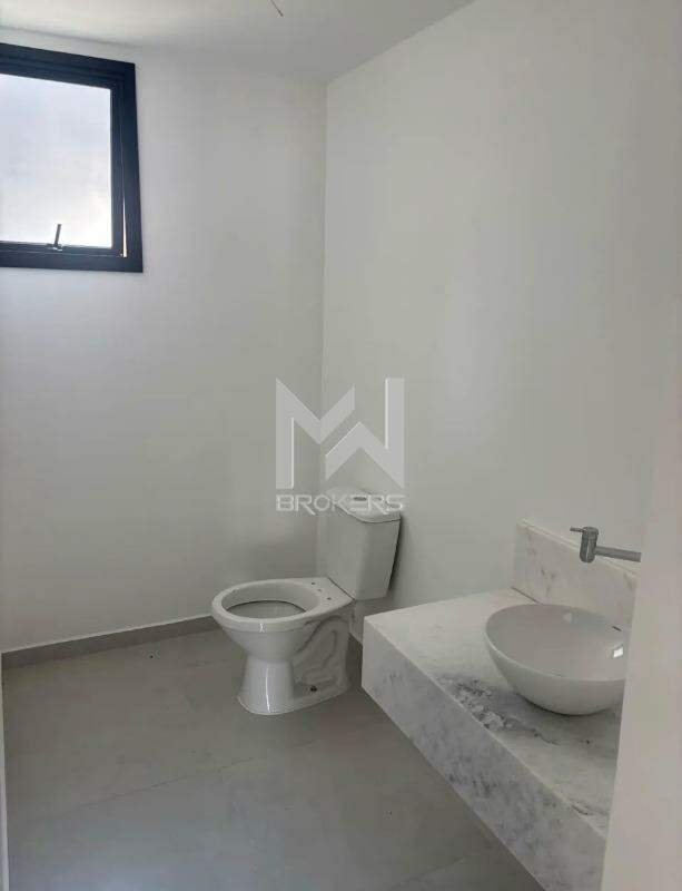 Casa em Condomínio à venda no Vila Omizollo: Lavabo