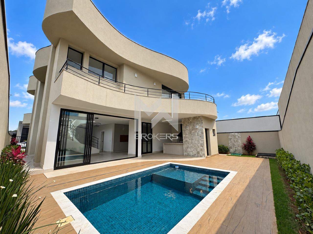 Casa em Condomínio à venda no Roncáglia: Piscina