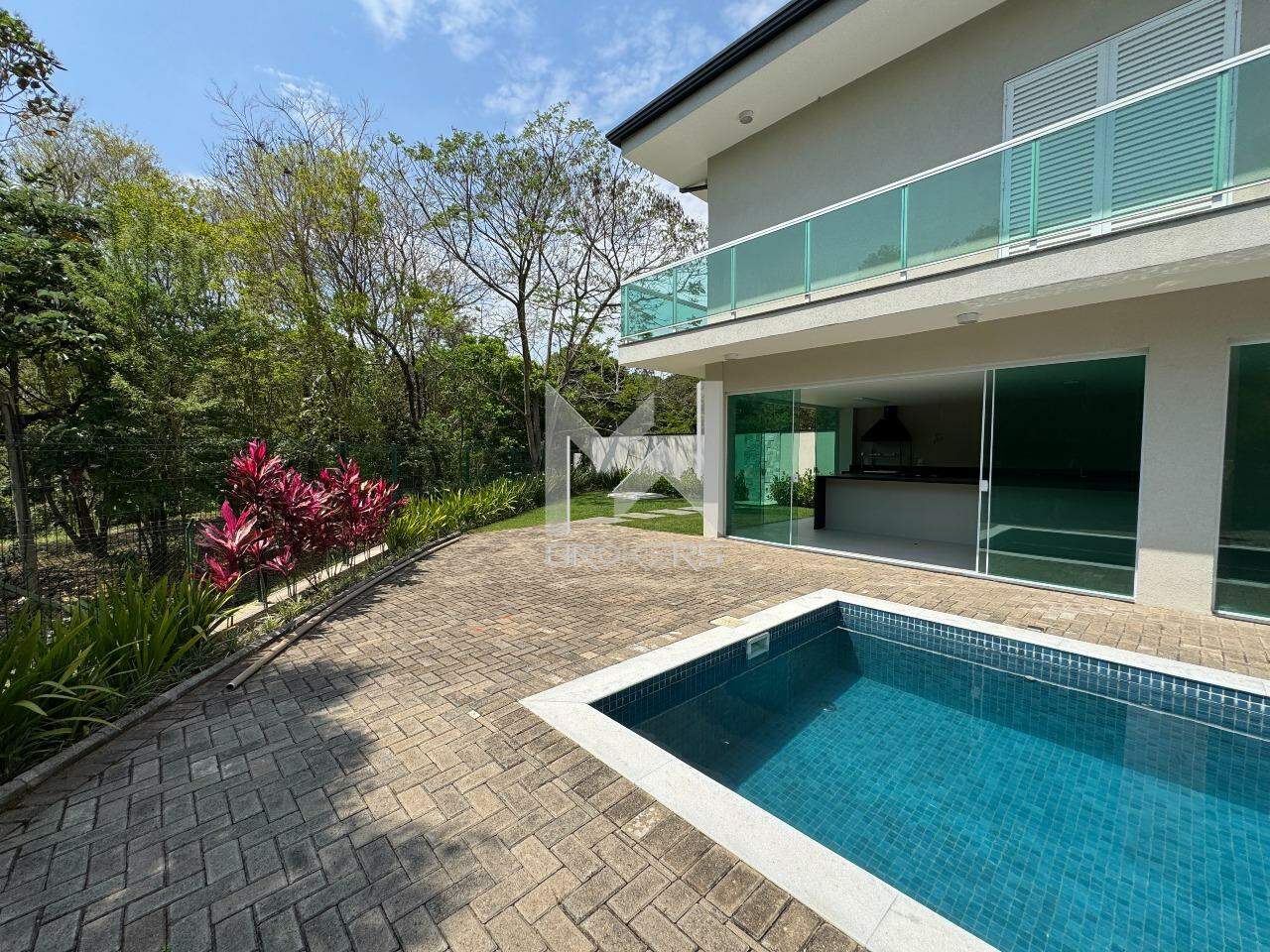 Casa em Condomínio à venda no Condomínio Terras de São Francisco: Piscina